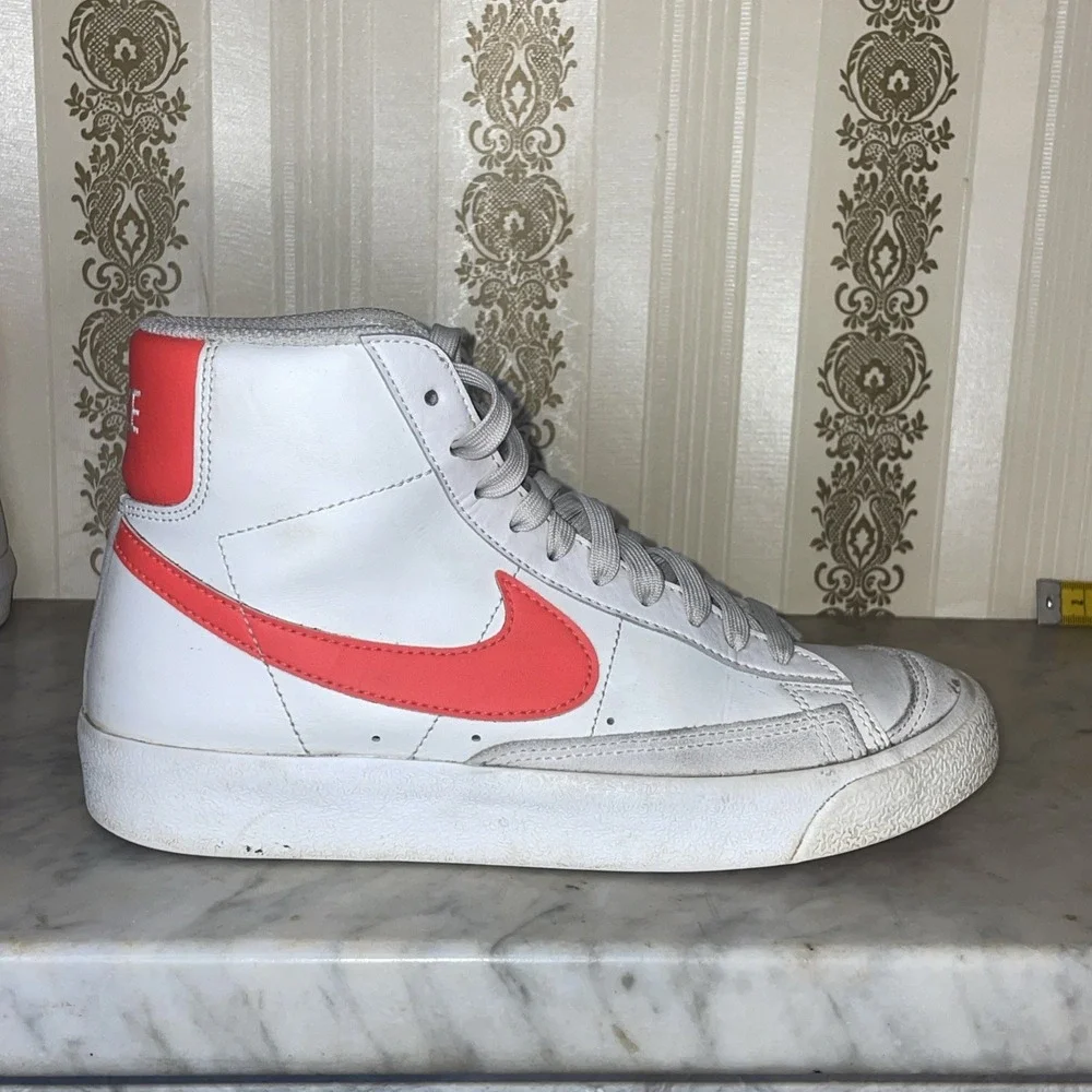 Nike Blazer Mid White Neon Orange Leather High Top Sneakers Kids 5.5Y
